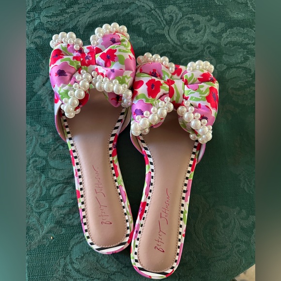 Betsey Johnson Shoes - Betsy johnson pearl sandals size 9